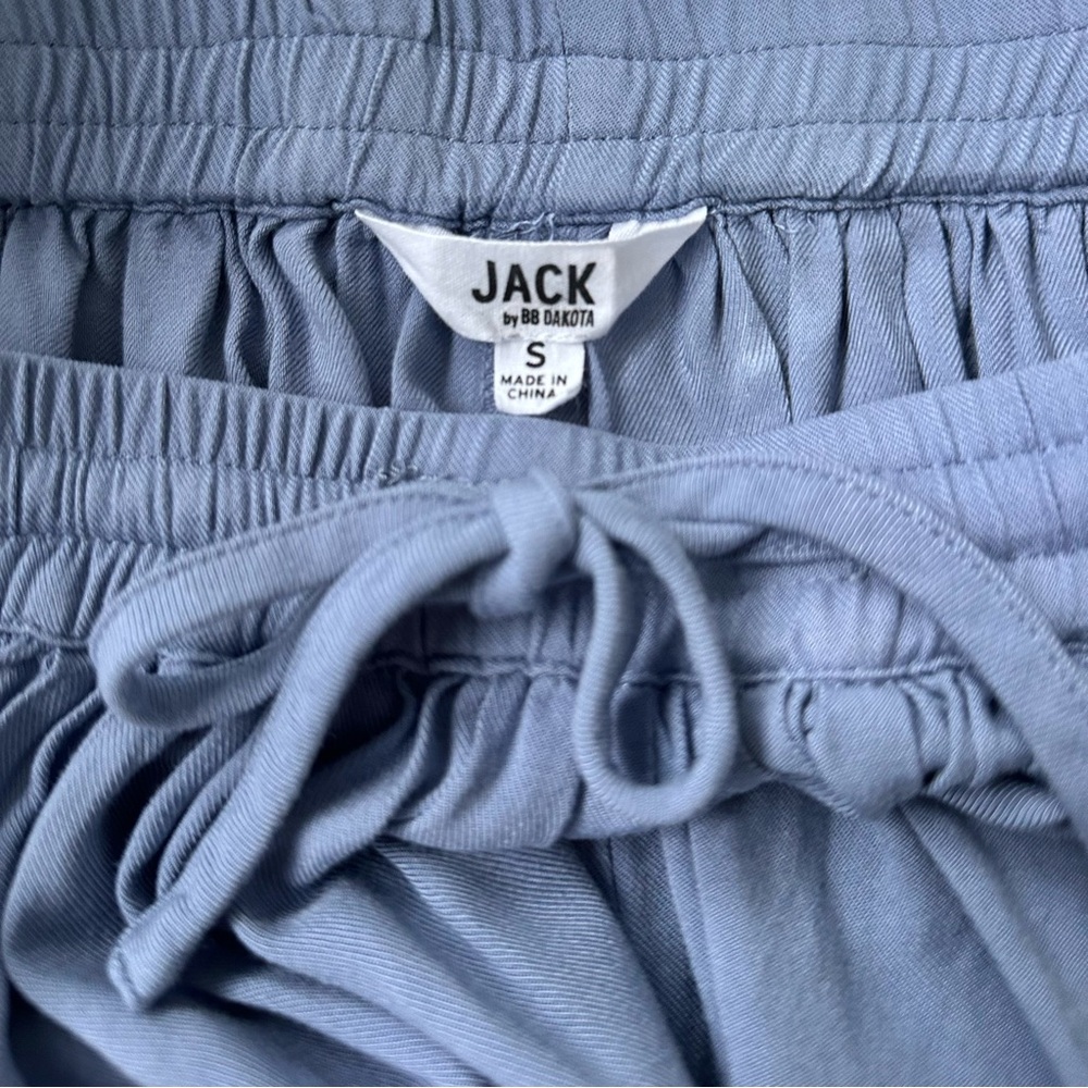 Jack by BB Dakota Calla Flowy Shorts in Slate Blue - Size Small - Picture 9 of 11